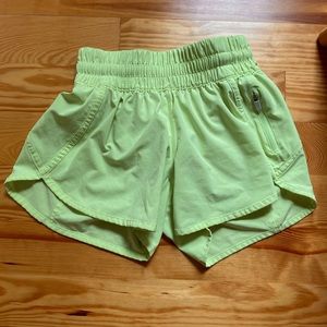 Lululemon Tracker Shorts 4in sz 4 lime green neon